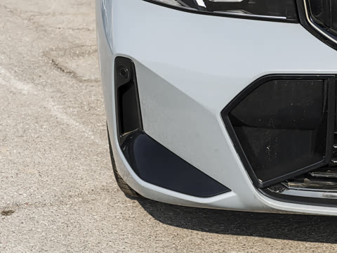 2026�� 330i M�˶���ҹ��װ