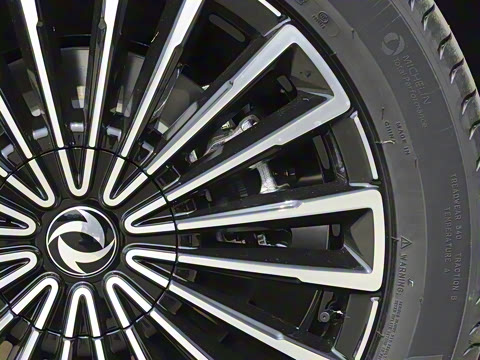 2025�� 185KM�����