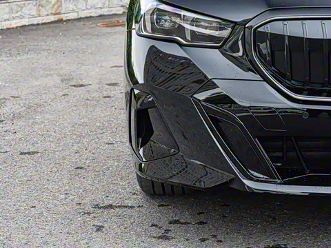 2026�� 530Li ������ M�˶���װ