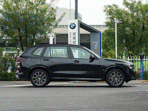 2025 xDrive 30Li M˶ҹװ
