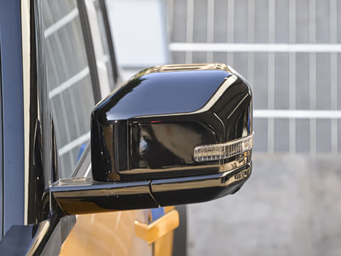 2025�� 215Զ�а�