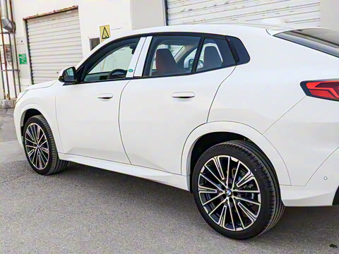 2025�� xDrive25i M�˶���ҹ��װ