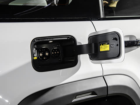 2025�� Ԫ�����а�