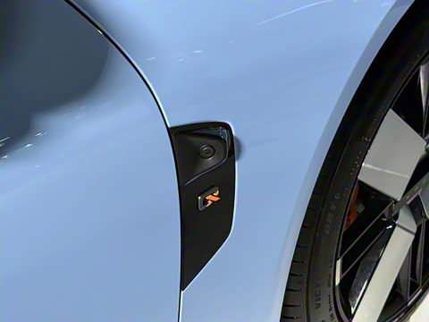 2025�� 750 ���������� Ultra