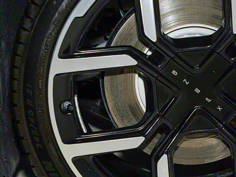 2025�� 702 ������ Ultra