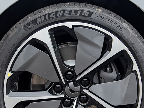 2026�� 100kWh Touring