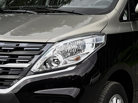 2027�� 2.0L ������ 7��