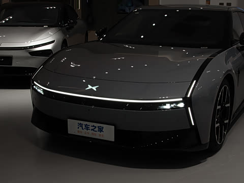 2025�� 702 ������ Ultra