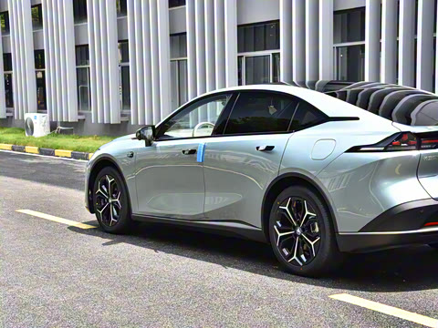 2026�� 240Ultra��ΪǬ��ADS SE��