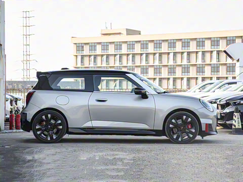 2025 Ŀ JOHN COOPER WORKS