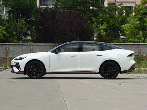 2025�� ������ 2.0T ������