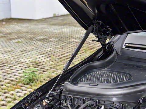 2025�� �Ŀ� GLC 300 4MATIC ����SUV