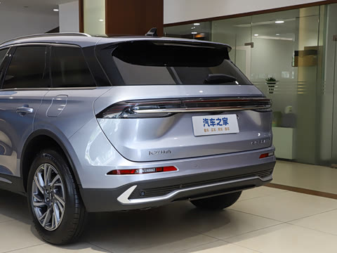 2025�� 2.0T ����������