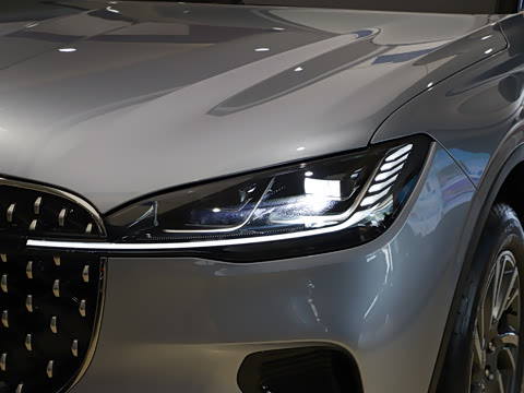 2025�� 2.0T ����������