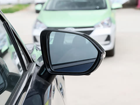 2027�� 2.0T ˫������������