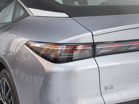 2025�� �Ŀ� 560MAX 185kW