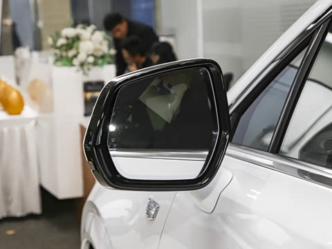 2026�� 2.0T �󶼻���