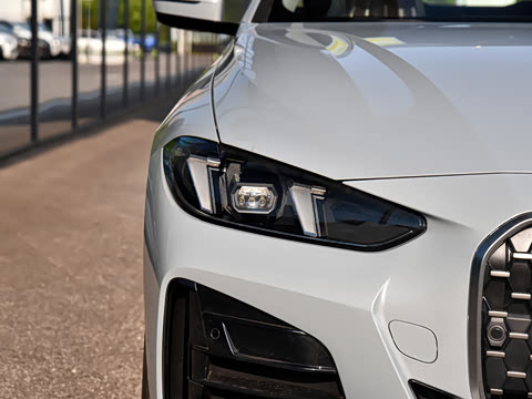 2026�� 425i M�˶���װ
