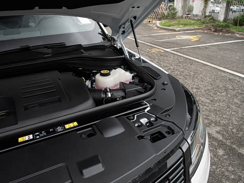 2026�� 400PS Dynamic SE