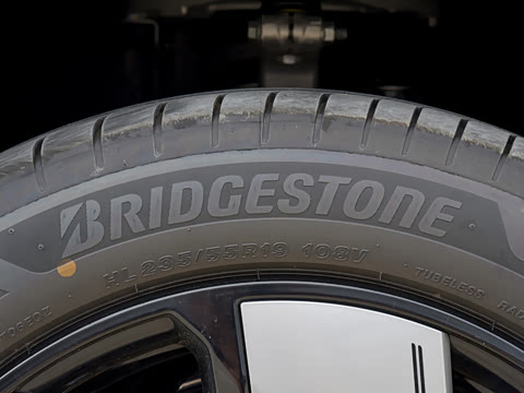 2026�� ���� 650 UltraSE