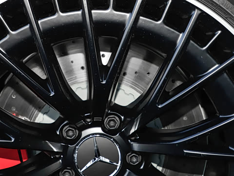 2025 Ŀ AMG CLE 53 4MATIC+ ܳ