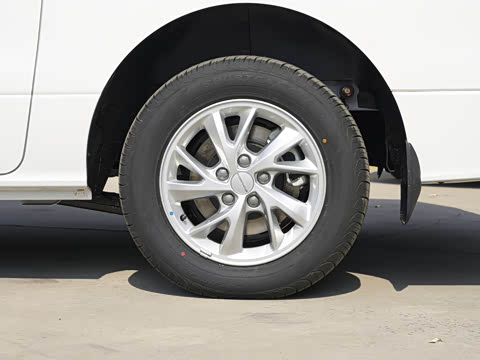 2027�� 2.0L ������ 9��