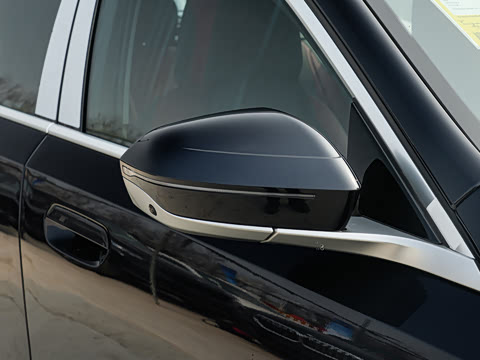 2026�� �Ŀ� 530Li ������ M�˶���װ