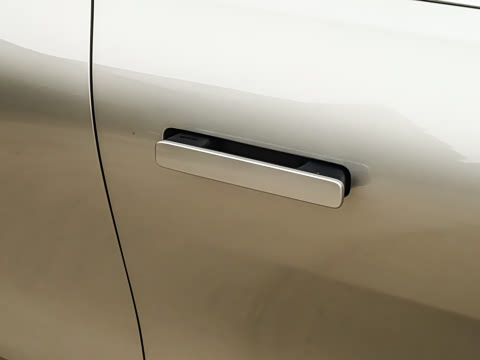 2026�� 225km EM-i Զ�����ǺӰ�