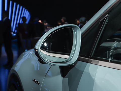 2026�� Cayenne Turbo Electric