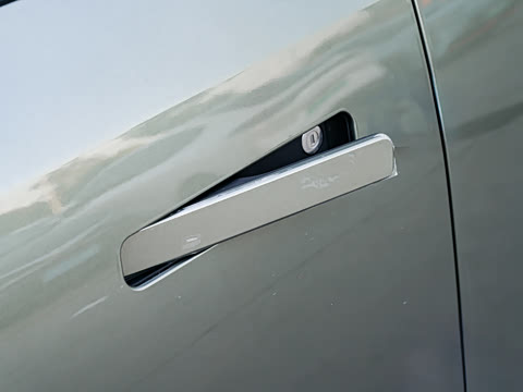 2025�� 215Զ�а�