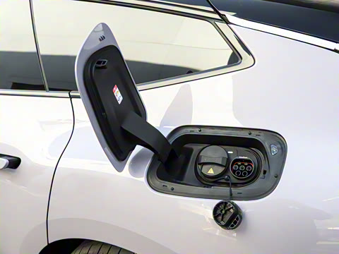 2026�� �ն�����quattro��