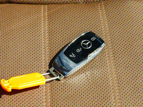 2025�� GLS 450 4MATIC ������