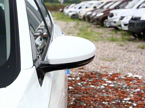 2025�� 2.0L XL-TLS ������