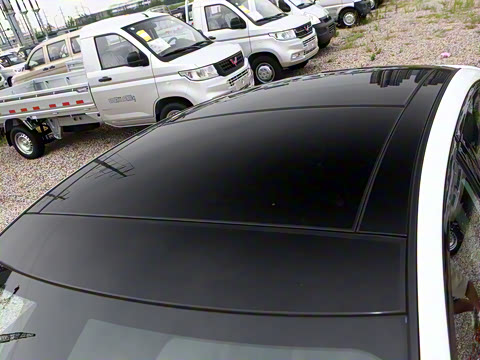 2025�� 2.0L XL-TLS ������