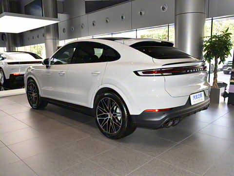 2026�� Cayenne Coup�� 3.0T