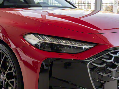 2026�� TFSI quattro 150kW �����޶���