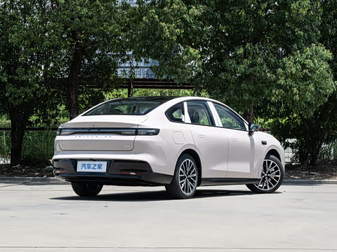 2027�� 670������