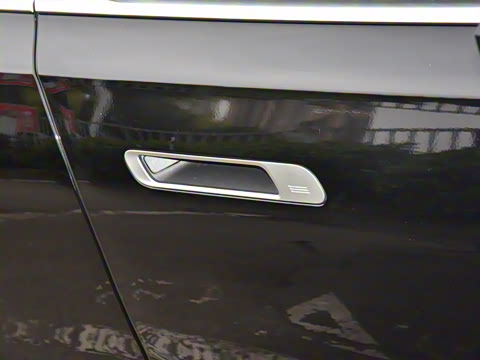 2026�� 740Li ������ M�˶���װ