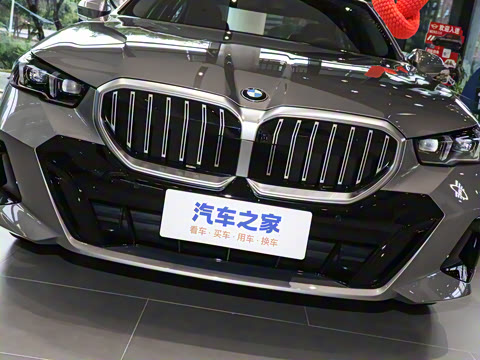 2026�� 530Li ������ M�˶���װ