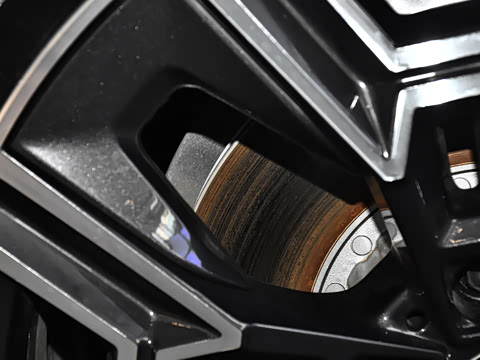 2026�� xDrive 50L M�˶���װ