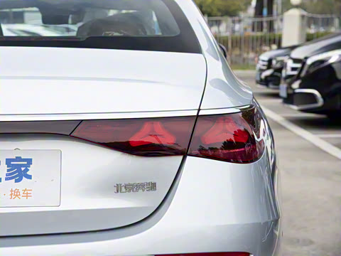 2026�� E 300 L ������