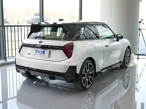 2026�� 463km COOPER SE ������