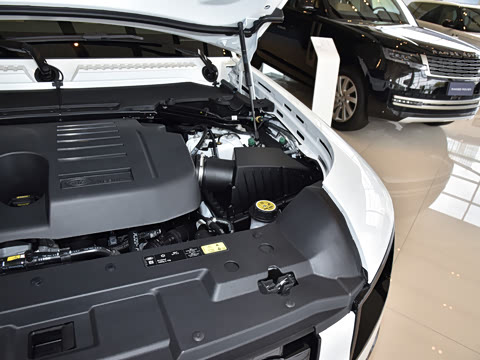 2026�� 110 3.0T P400 X-Dynamic HSE