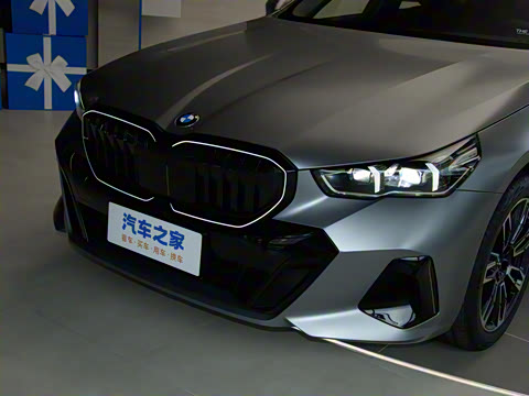 2025�� 525Li M�˶���װ