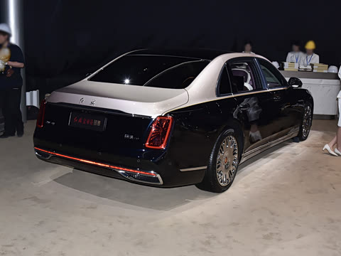 2026�� 4.0T V8��