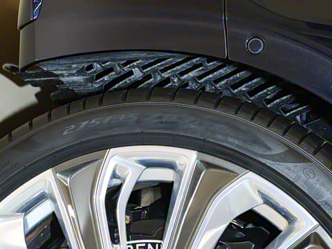 2026�� 4.0T V8 Mulliner