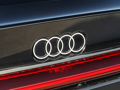 2026�� TFSI quattro 200kW �콢������