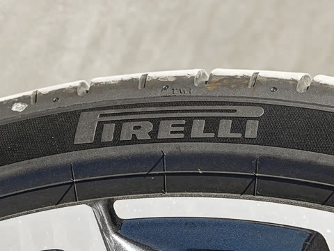 2026�� TFSI quattro 200kW �콢������