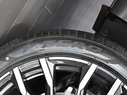 2025�� xDrive 40Li M�˶���ҹ��װ