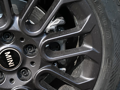 2026�� 466km COOPER E ������